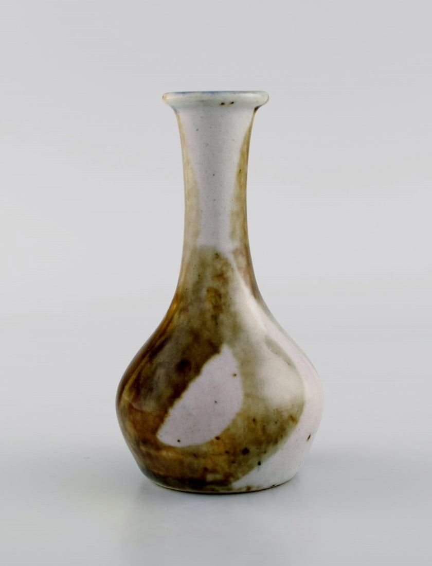 Swedish ceramicist. Unique vase in glazed stoneware. 1980s. - 2