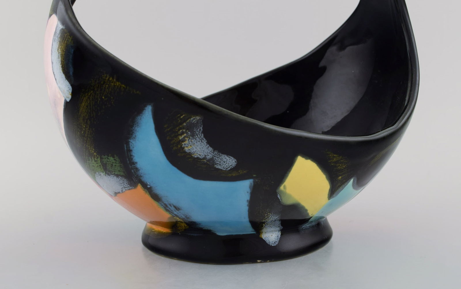 Longwy, France. Equinoxe basket in glazed ceramics. Abstract polychrome decoration on black - 7