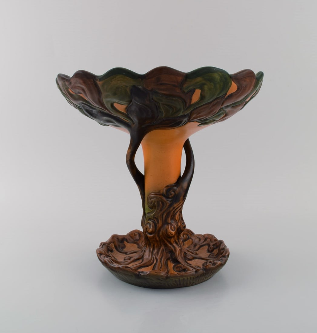 Ipsen's, Denmark. Large and rare art nouveau compote in glazed ceramics shaped like a tree. 1920s. - 3
