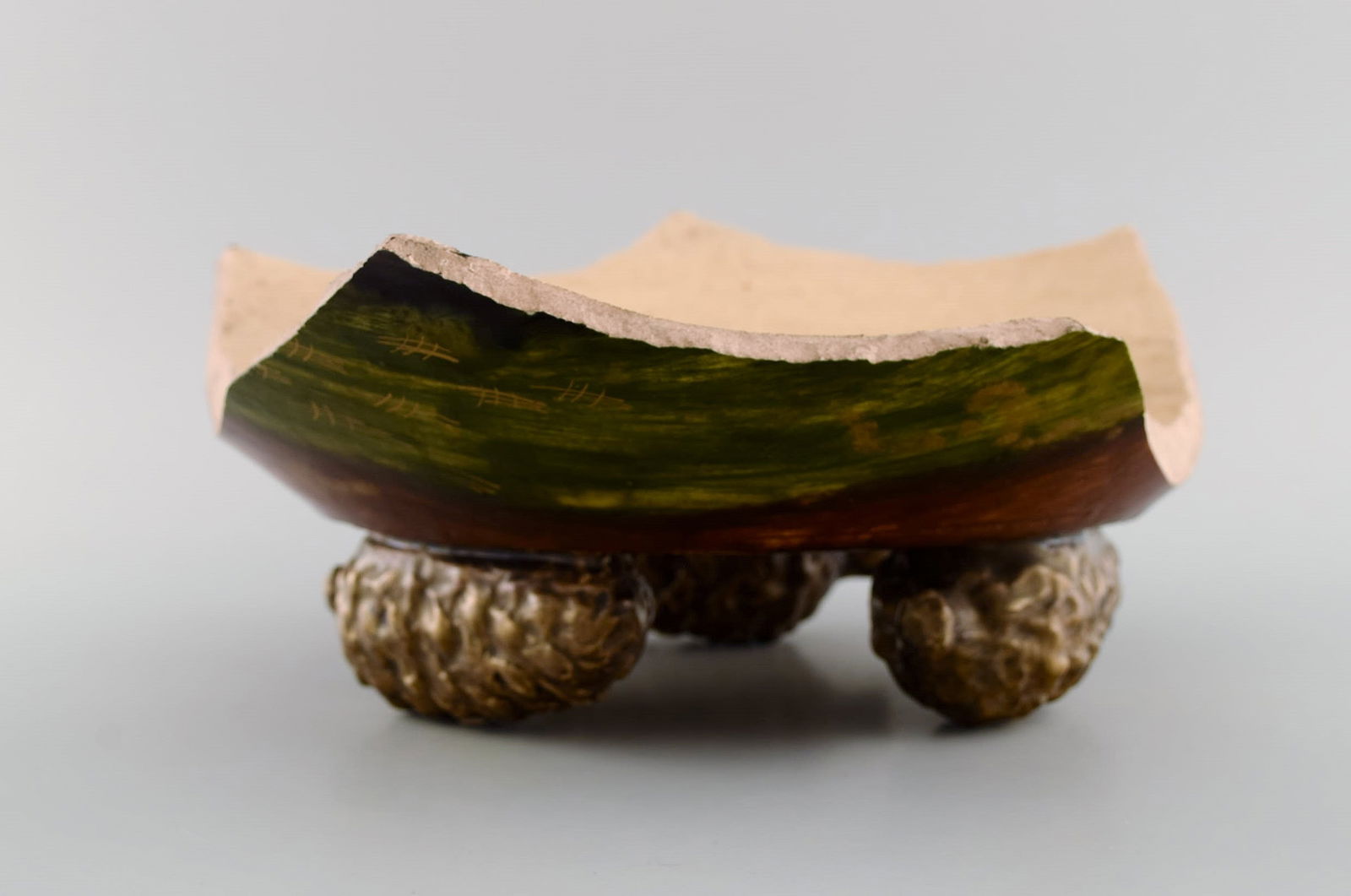 Emile Gallé for St. Clement, Nancy. Antique art nouveau bowl in hand-painted faience with feet - 4