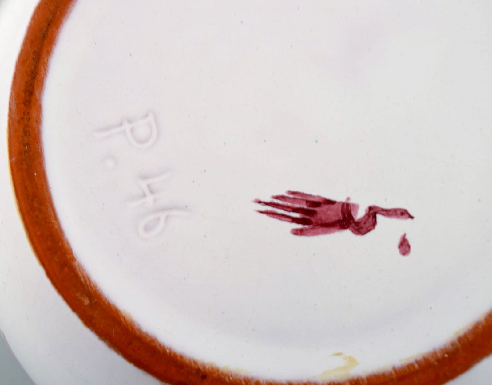 Stig Lindberg for Gustavsberg Studio Hand. Bowl with handles in glazed faience with hand-painted - 5