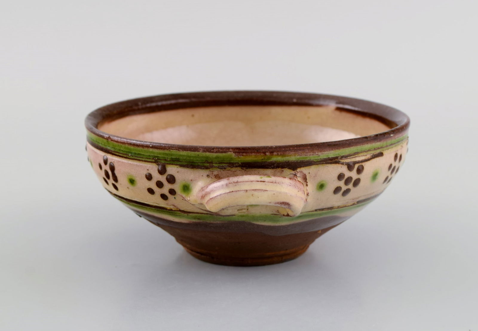 Gutte Eriksen (1918-2008), own workshop. Ear bowl with handles in glazed stoneware. Danish design, - 5