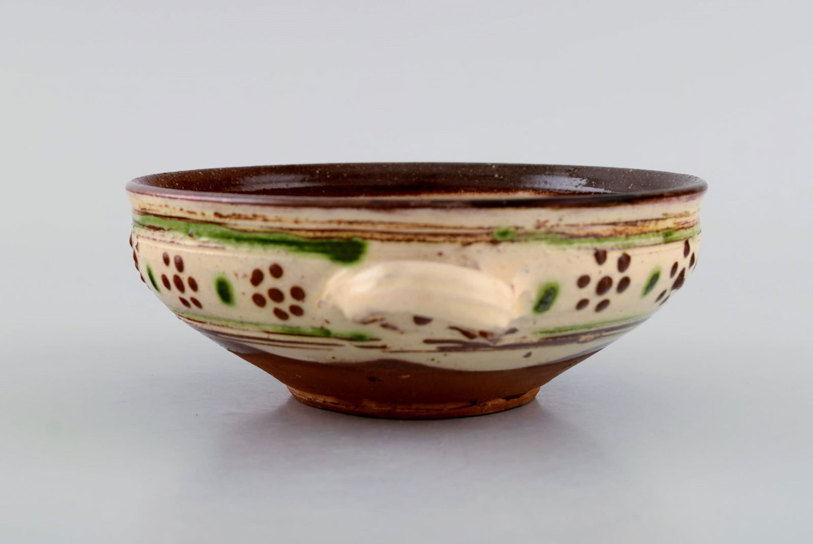 Gutte Eriksen (1918-2008), own workshop. Ear bowl with handles in glazed stoneware. Danish design, - 2