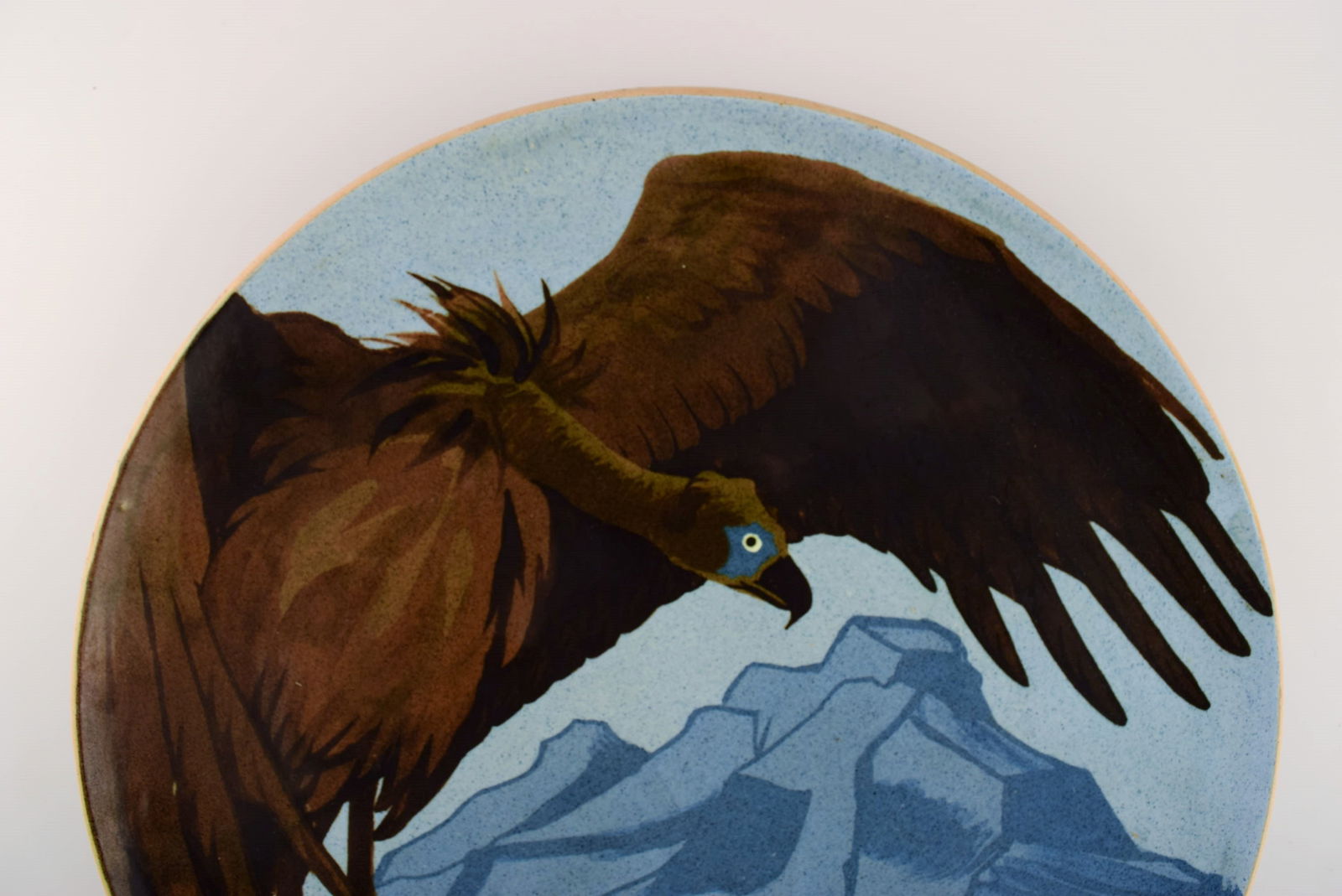 Karl Hansen Reistrup (1863-1929) for Kähler. Colossal unique dish in glazed ceramics. Vulture - 2