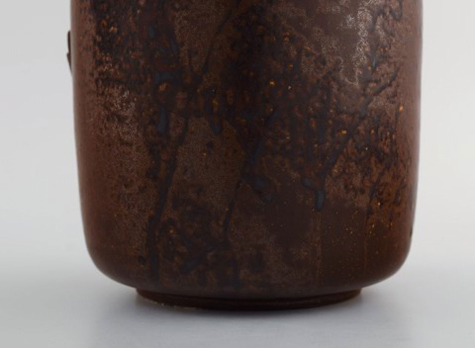 Arne Bang, Denmark. Jar in glazed ceramics. Beautiful glaze in brown shades. Mid-20th century. - 5
