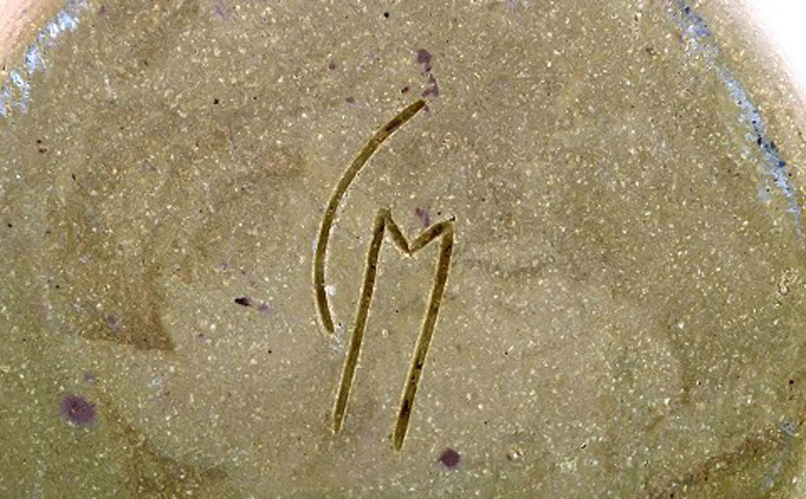 Christina Muff, Danish contemporary ceramicist (b. 1971). Bottleshaped sculptural vase in golden - 5