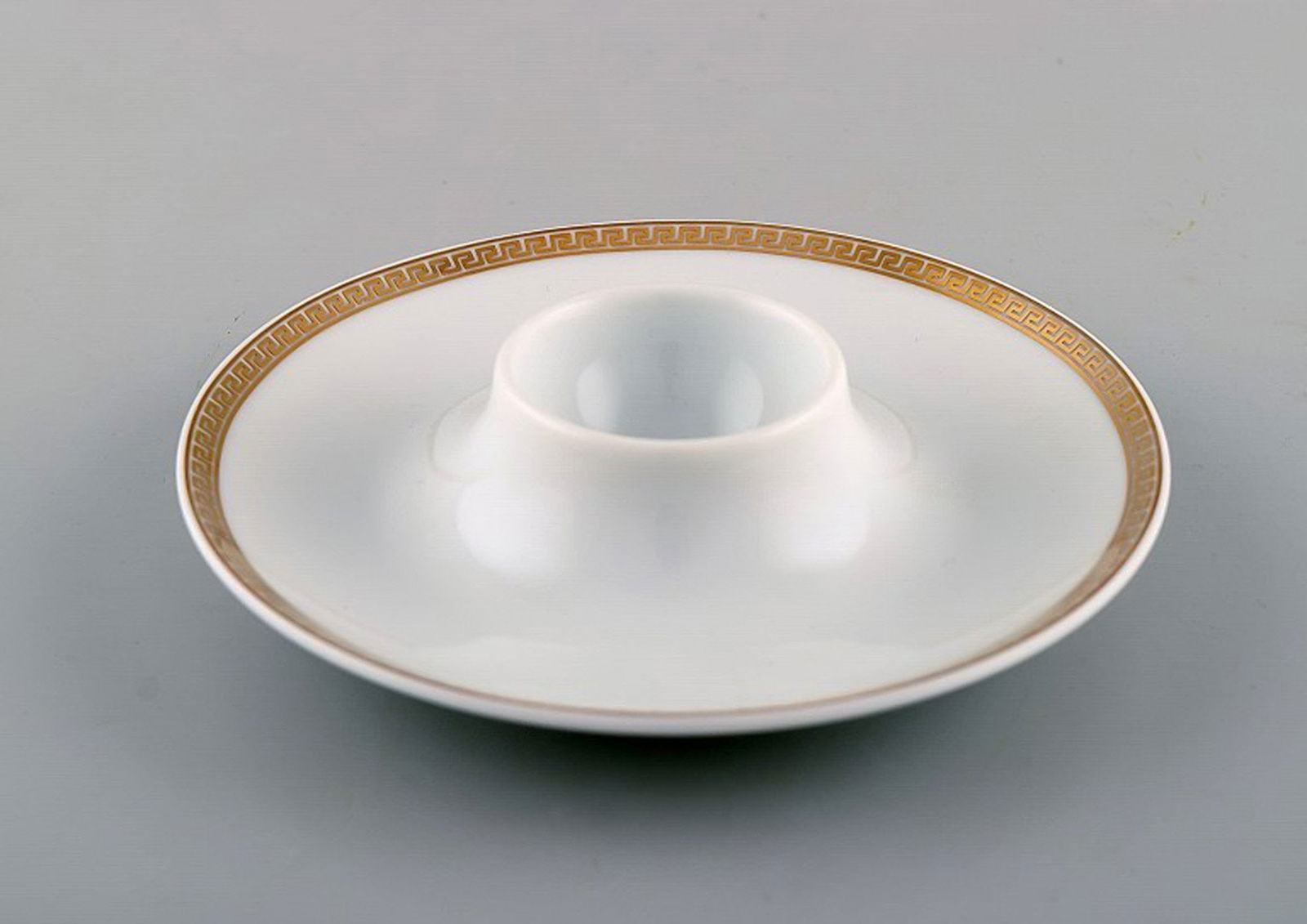 Gianni Versace / Paul Wunderlich for Rosenthal. "Médaillon Méandre D'or" porcelain egg cup (1 of 4)