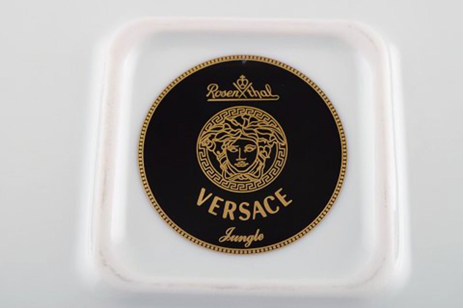 Gianni Versace for Rosenthal. Large "Jungle" porcelain cover plate / dish with gold decoration and - 5