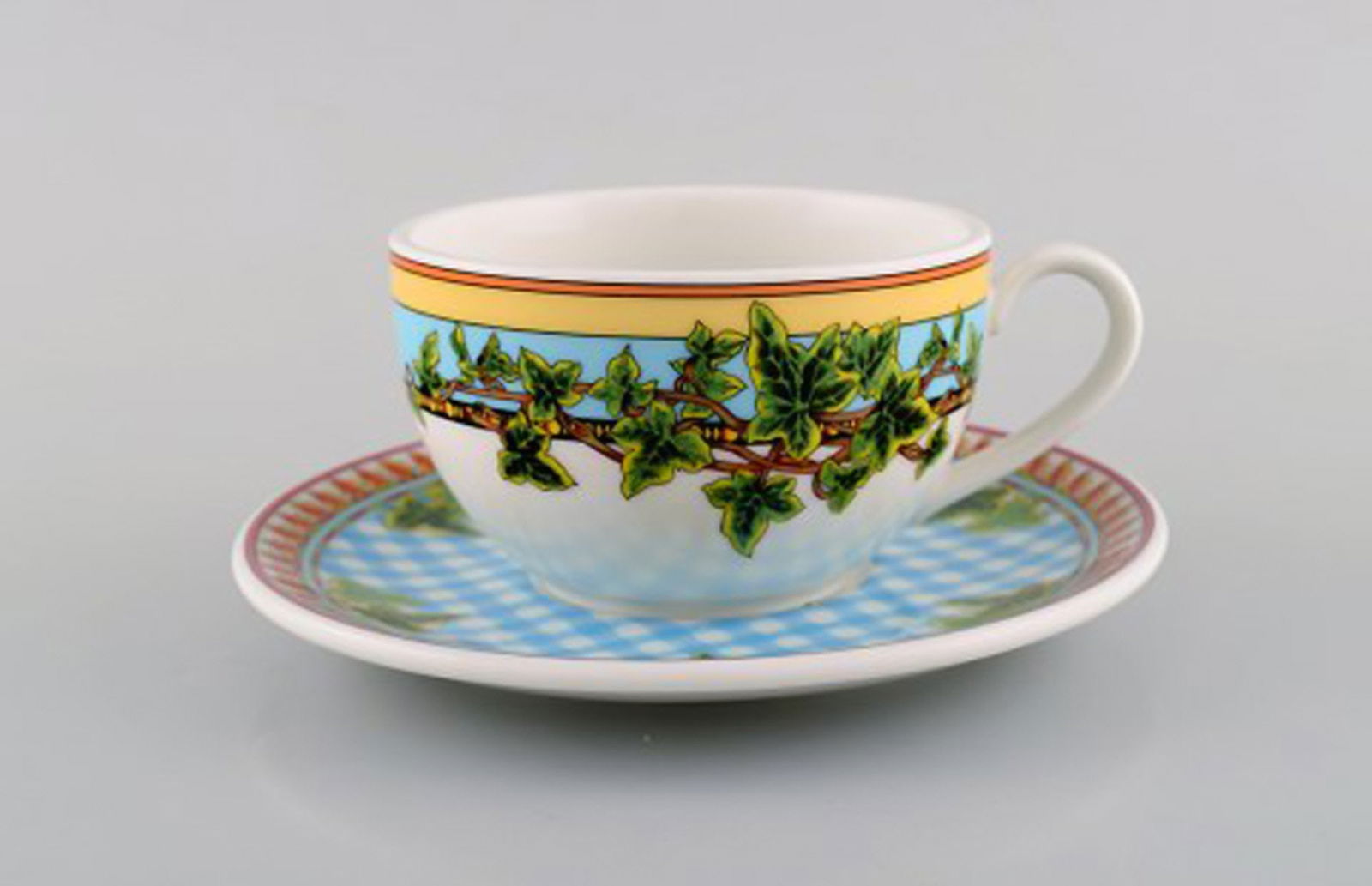 Gianni Versace for Rosenthal. Five large "Ivy Leaves" teacups with saucers. Late 20th century. - 3