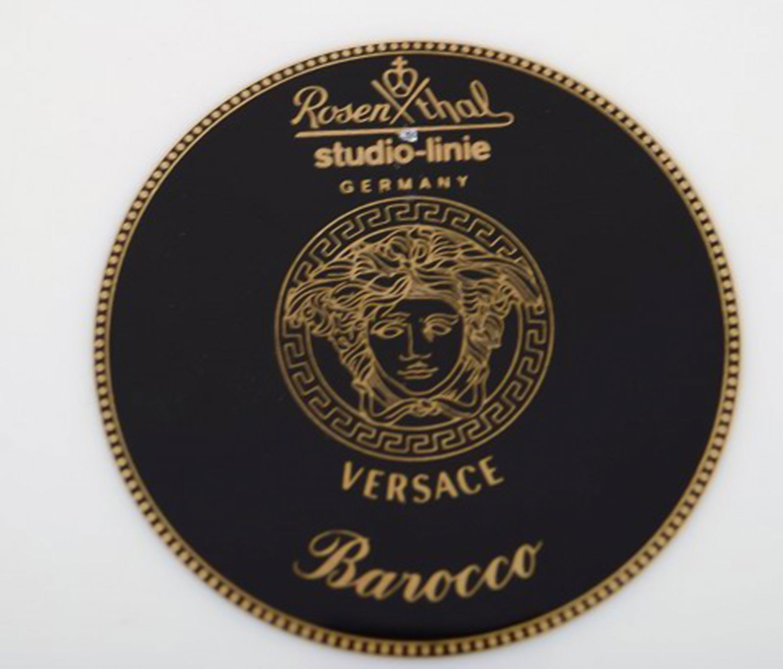 Gianni Versace for Rosenthal. Barocco porcelain plate with gold decoration. 20th century. - 4