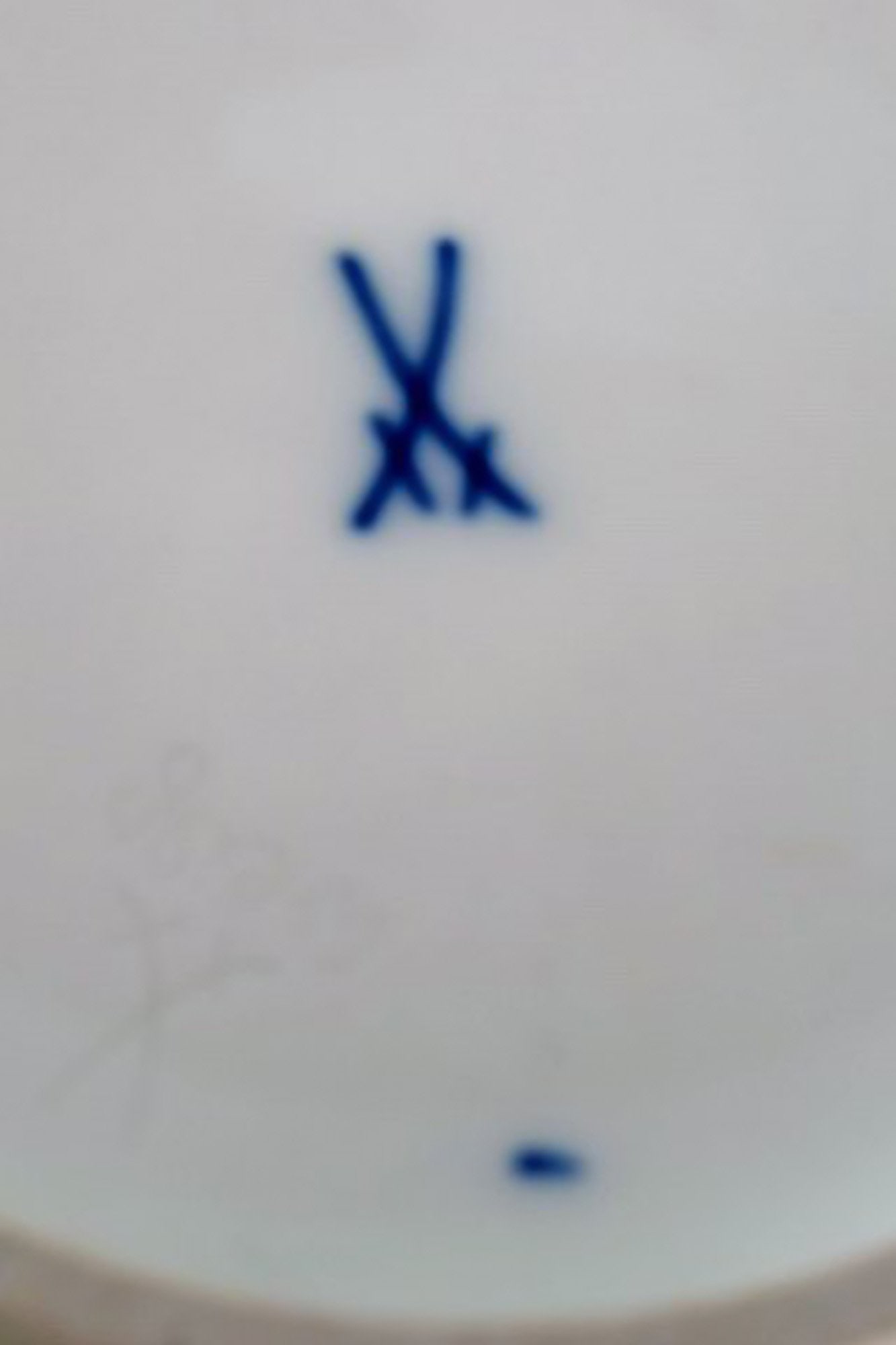 Large Meissen blanc de chine vase with geometric pattern. Stylish design, 1960's. - 4