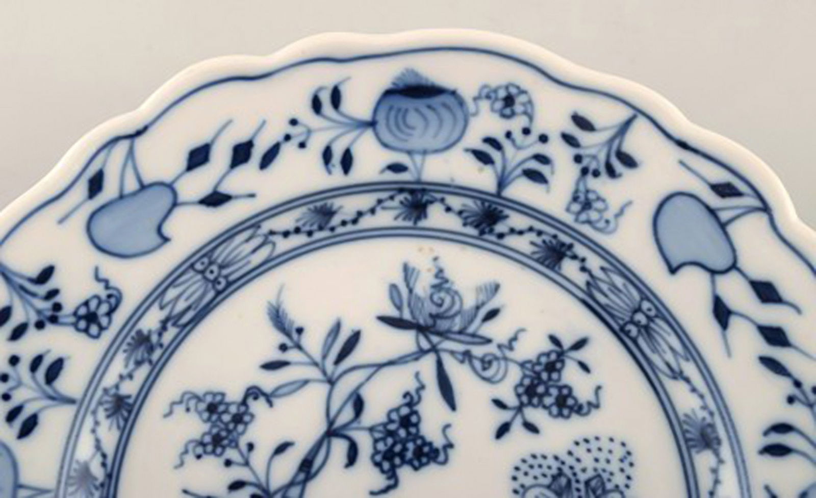 Stadt Meissen onion pattern. Salad plate. Two pieces in stock. Mid 20th century. - 3