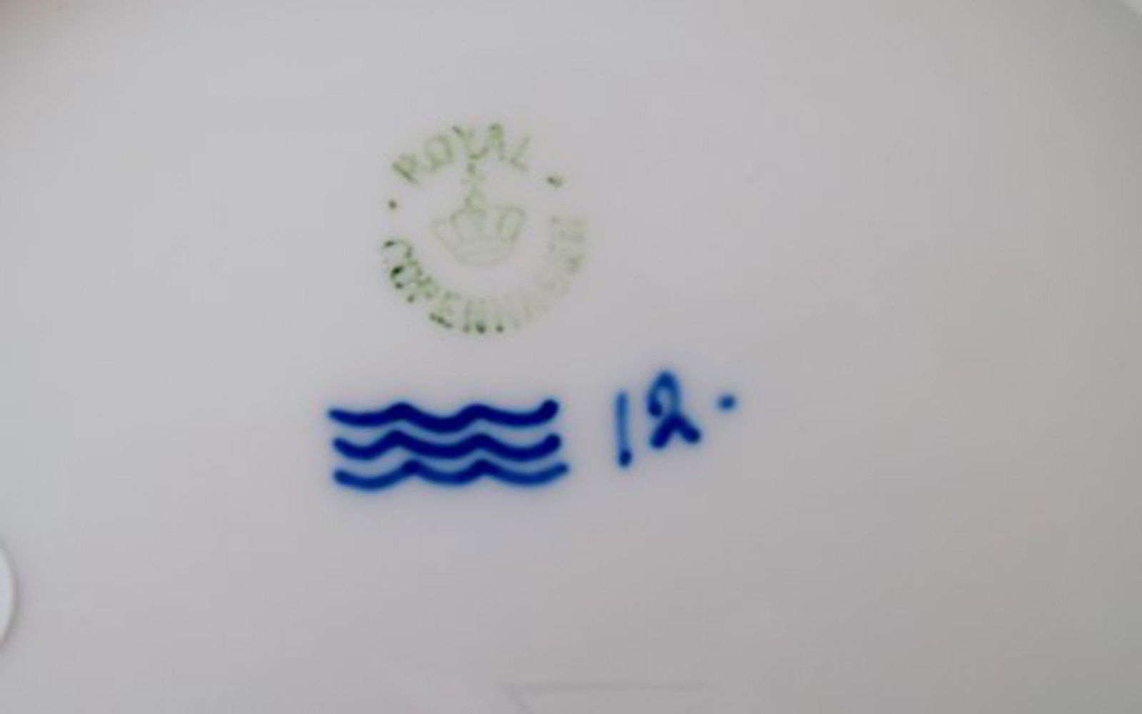 Rare Royal Copenhagen commemorative / jubilee plate. "Aarhus Handelsrejsendeforening 1897 25 april - 2