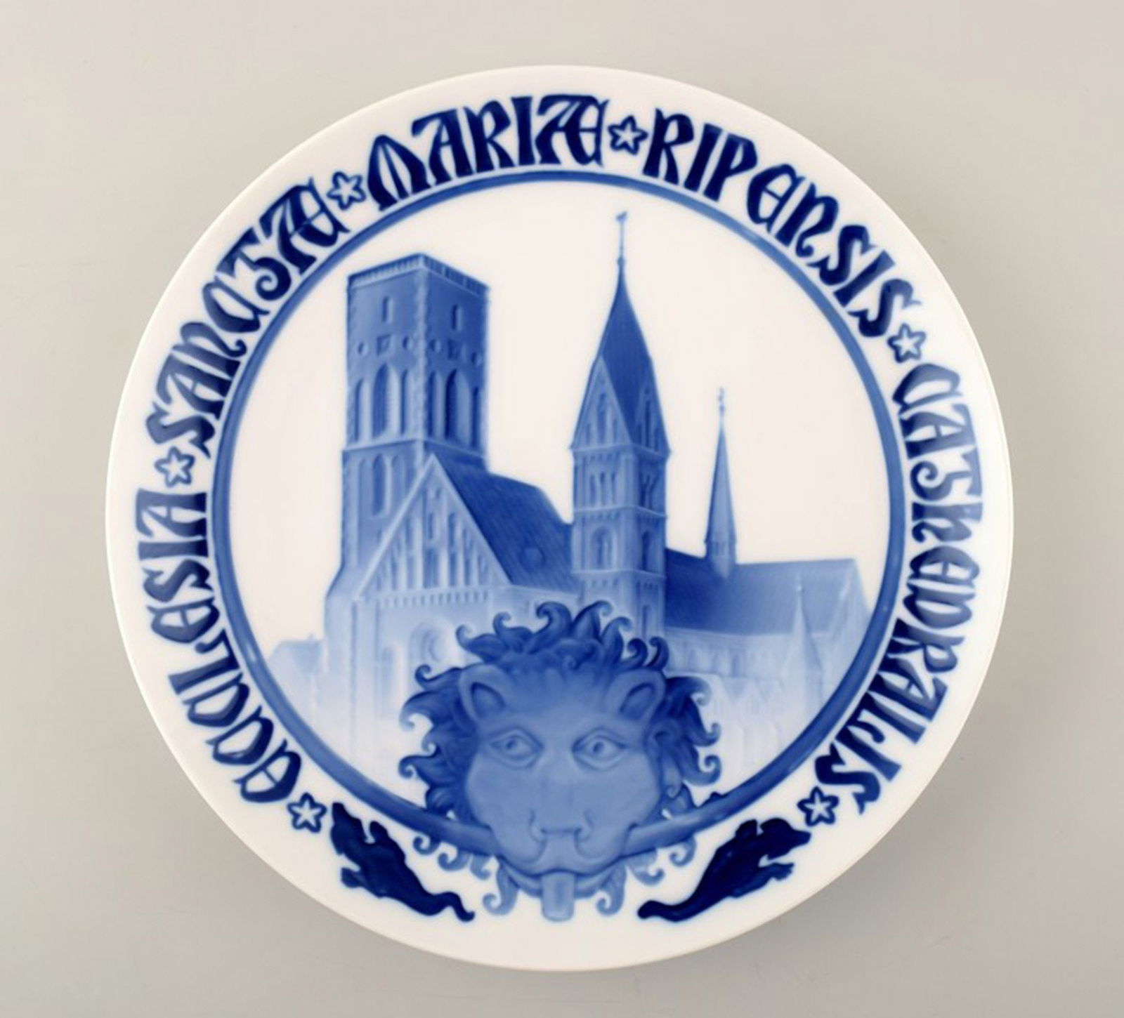 Rare B&G, Bing & Grondahl commemorative / jubilee plate.: Title: Rare B&G, Bing & Grondahl commemorative / jubilee plate. Description: Rare B&G, Bing & Grondahl commemorative / jubilee plate. 22.5 cm. 1st. factory quality. In perfect condition. Reserve: $14