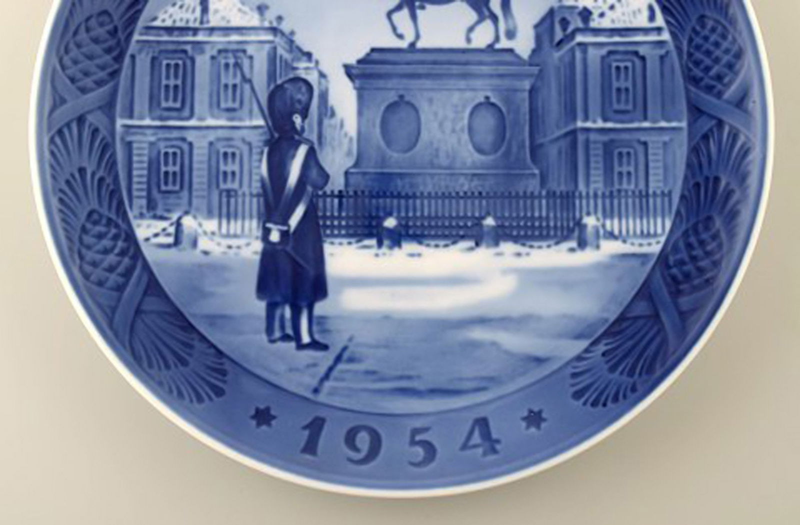 Royal Copenhagen, Christmas plate from 1954. - 3