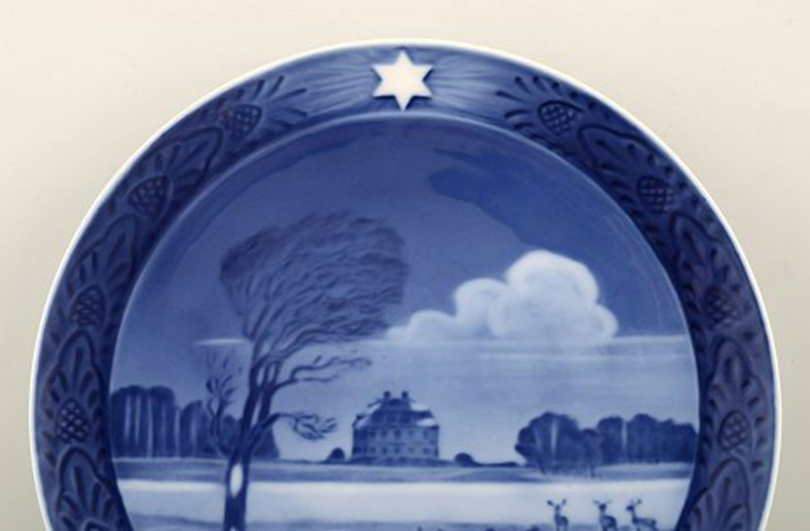 Royal Copenhagen, Christmas plate from 1934. - 2