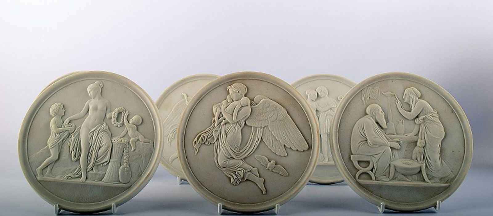 Biscuit plates after Thorvaldsen, B&G (Bing & Grondahl). 6 pcs. in stock.: Title: Biscuit plates after Thorvaldsen, B&G (Bing & Grondahl). 6 pcs. in stock. Description: 6 biscuit plates after Thorvaldsen, B&G (Bing & Grondahl) Diameter of 14.5 cm. In perfect condition,