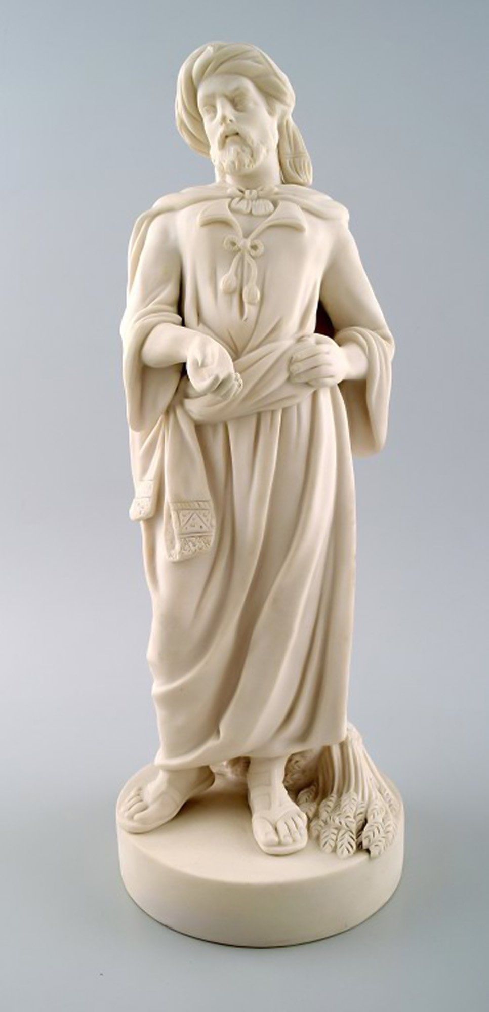 Figure of ottomans in biscuit.: Title: Figure of ottomans in biscuit. Description: Figure of ottomans in biscuit. Measures: 32 cm. x 12 cm. Unstamped. Approximately 1900. In perfect condition. Reserve: $413.00 