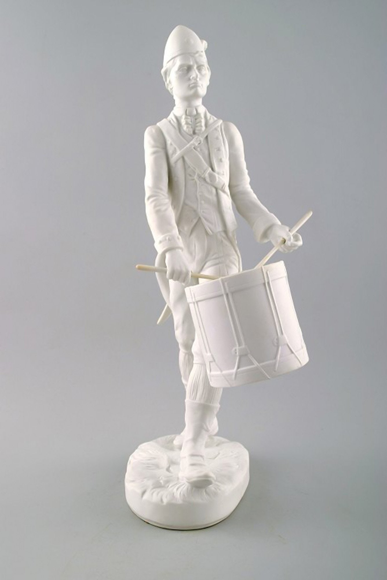 J. Bromley for B&G: "American Drummer Boy. 1st Maryland Circa 1776". A B&G bisquit figurine.: Title: J. Bromley for B&G: "American Drummer Boy. 1st Maryland Circa 1776". A B&G bisquit figurine. Description: J. Bromley for B&G: "American Drummer Boy. 1st Maryland Circa 1776". A B&G bisquit