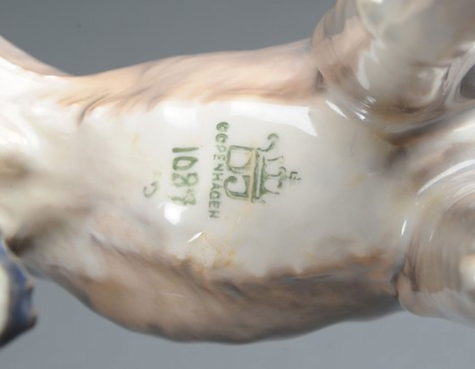 Dahl Jensen porcelain figurine in the form of a German shepherd, Number 1087. - 4