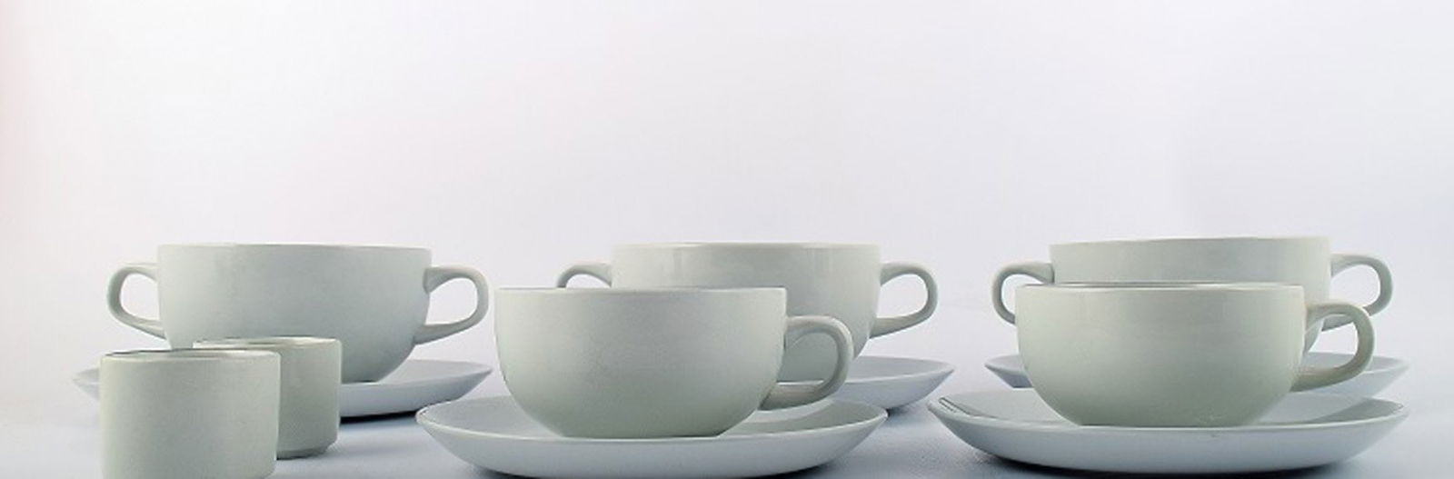 Aluminia, faience.: Title: Aluminia, faience. Description: Aluminia, faience. 3 bouillon cups and saucers (DKK 200 each.), 2 coffee cups with saucers (DKK 100 each) 2 egg cups (DKK 100 each) In perfect condition, factory