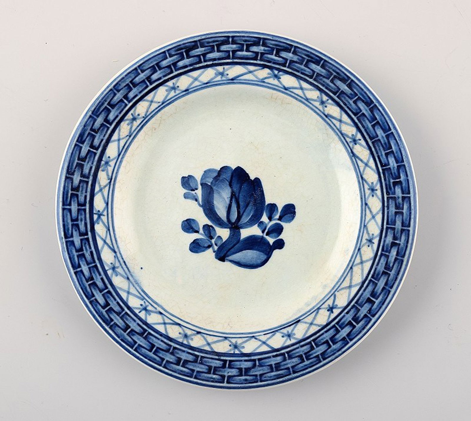 Aluminia Tranquebar, Butter Bowl / Caviar plate. Decoration number 11/1117. (1 of 3)