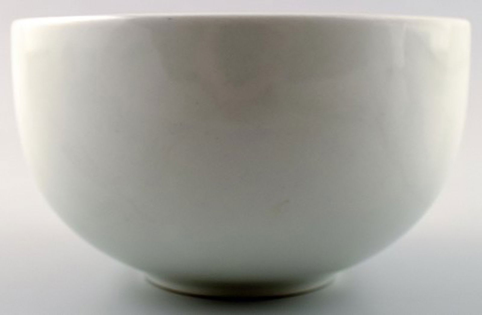 Aluminia/Royal Copenhagen blue line, earthenware bowl. 1 sold. - 3