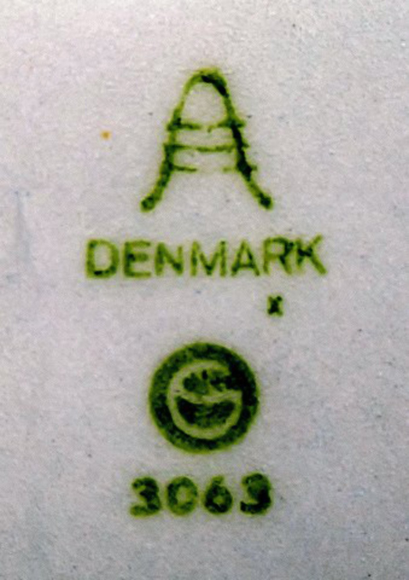 Royal Copenhagen/Aluminia Blue Line, earthenware. 2 bowls. - 3