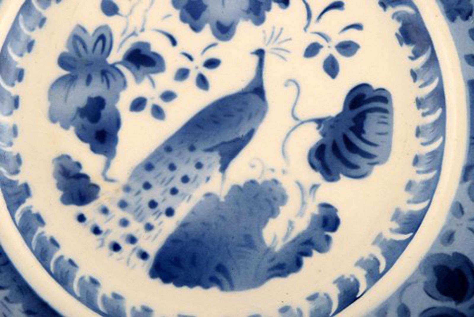Peacock from Copenhagen faience / Aluminia. Flat plate in earthenware. 6 pieces in stock. - 3