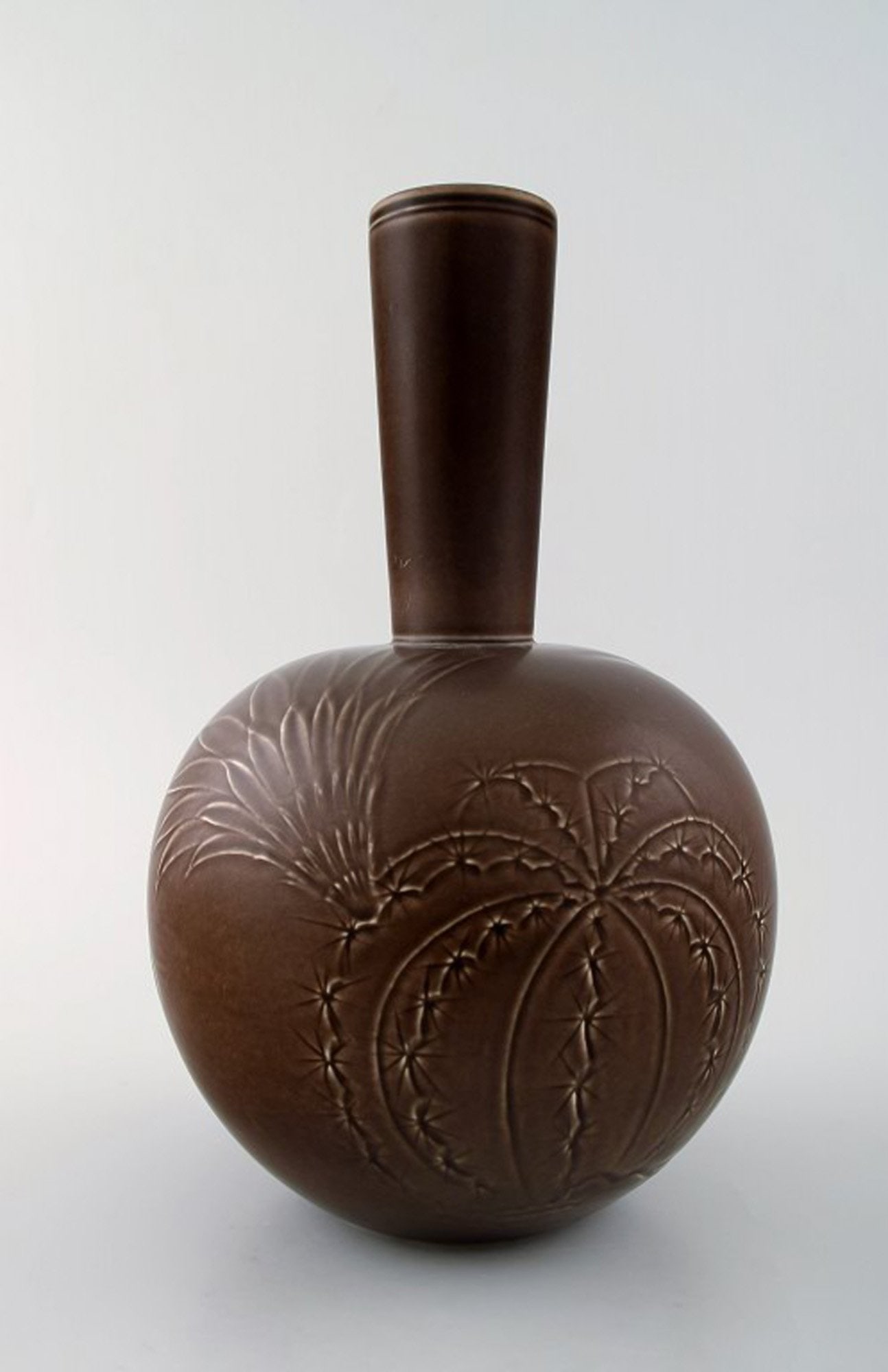 Aluminia, Copenhagen, faience vase, brown glaze. Ca. 1940 s. (1 of 6)