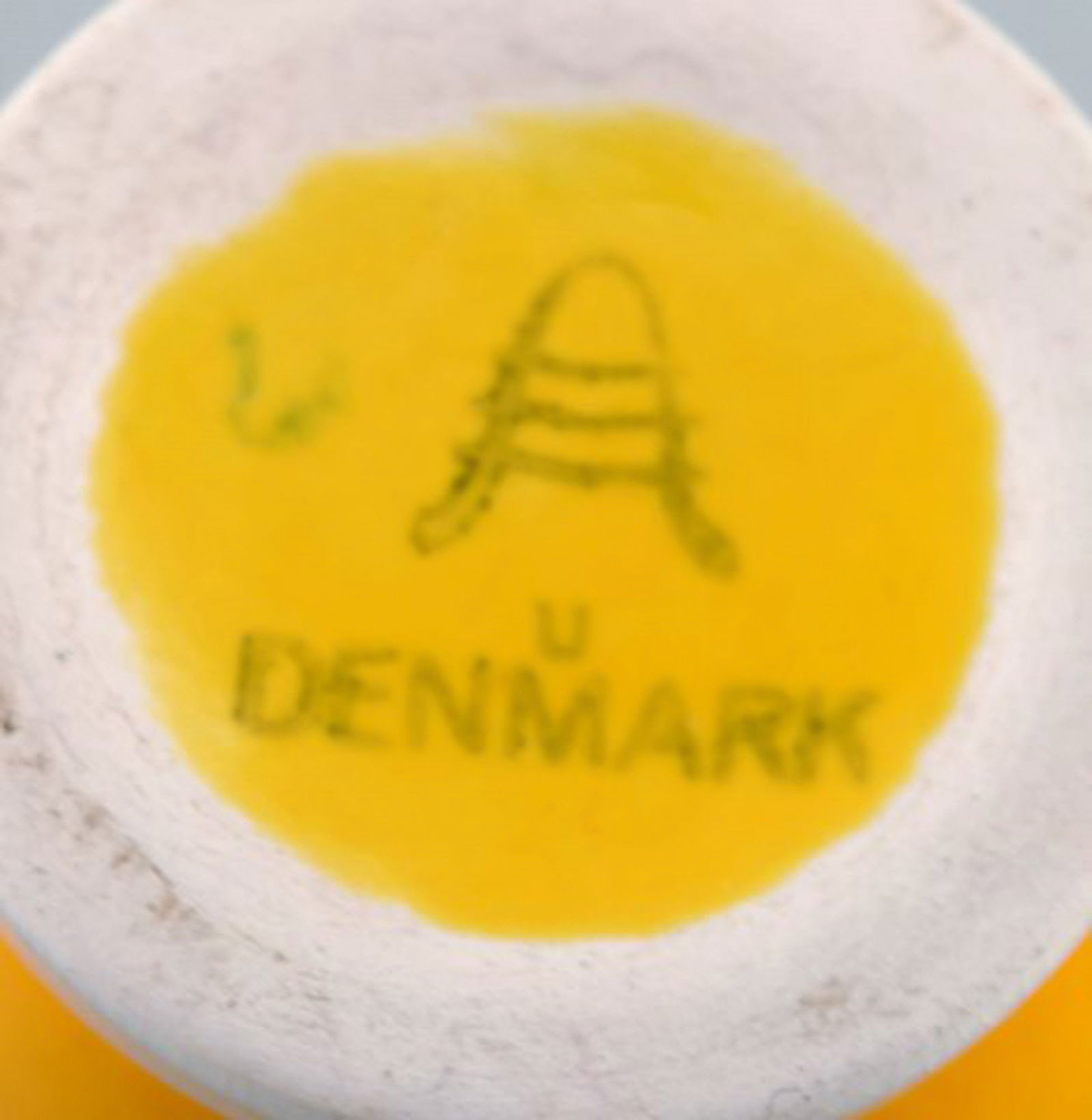 Confetti Royal Copenhagen / Aluminum faience. Three salt shakers and four egg cups in glazed - 4