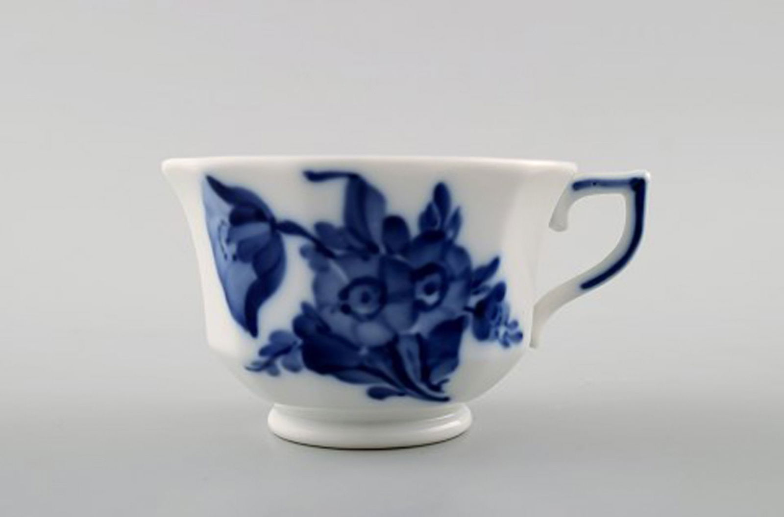 5 sets of Royal Copenhagen Blue Flower Angular, espresso cups (mocca cups). - 3