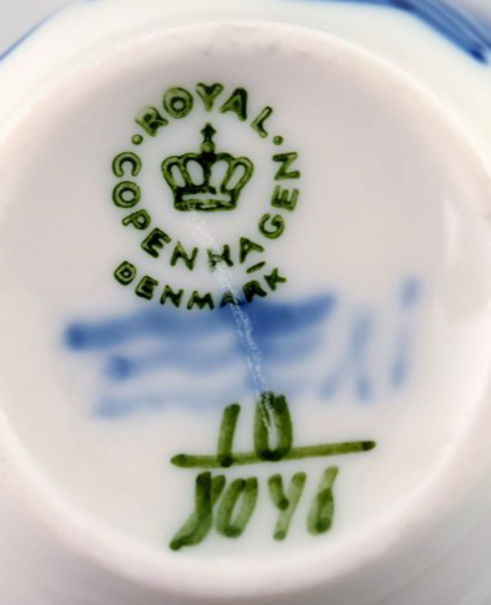 26 sets Royal Copenhagen Blue flower braided, espresso cup and saucer. - 3