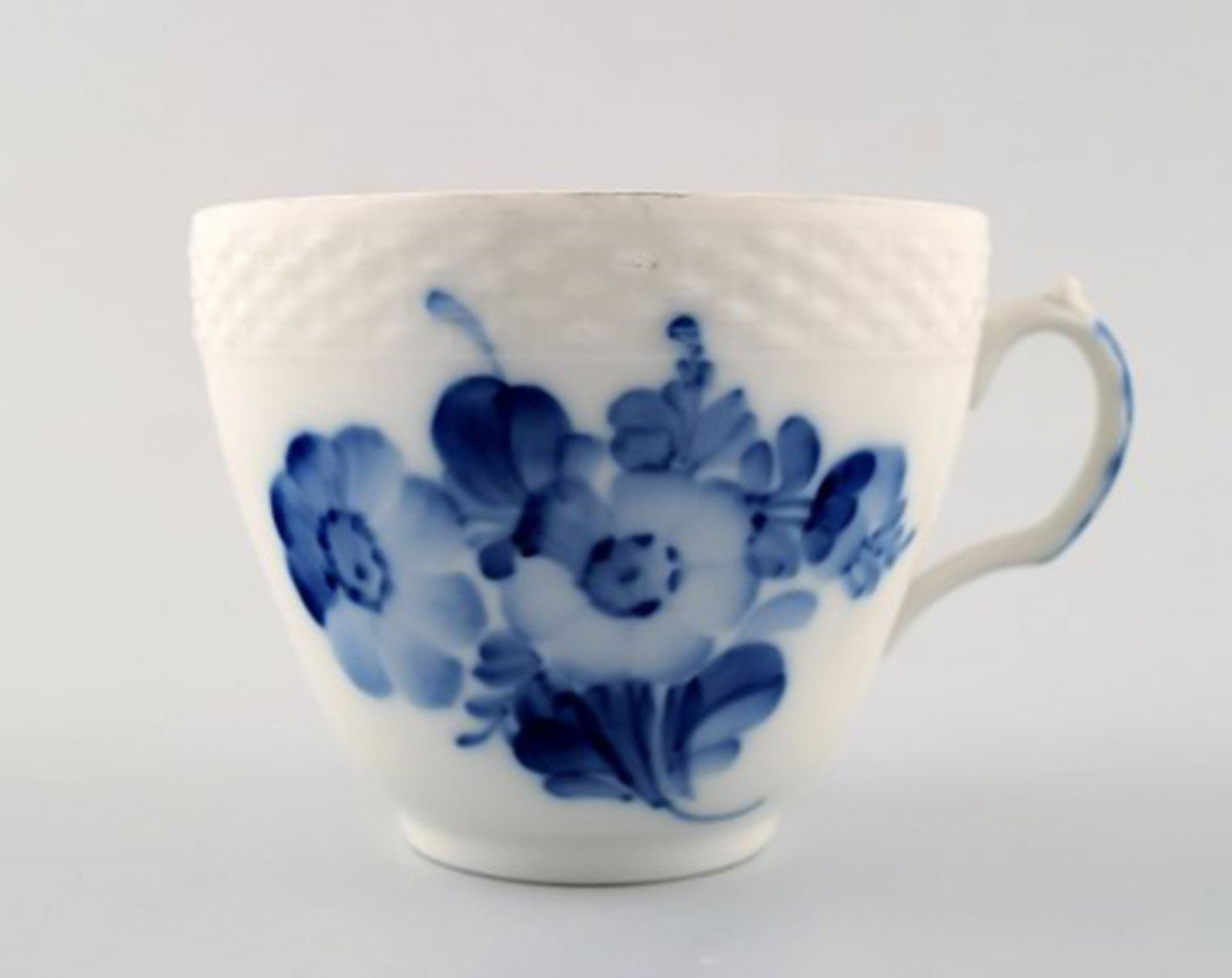 3 sets of Blue Flower, braided, Cup and saucer, Royal Copenhagen. Number 10/8261. - 2