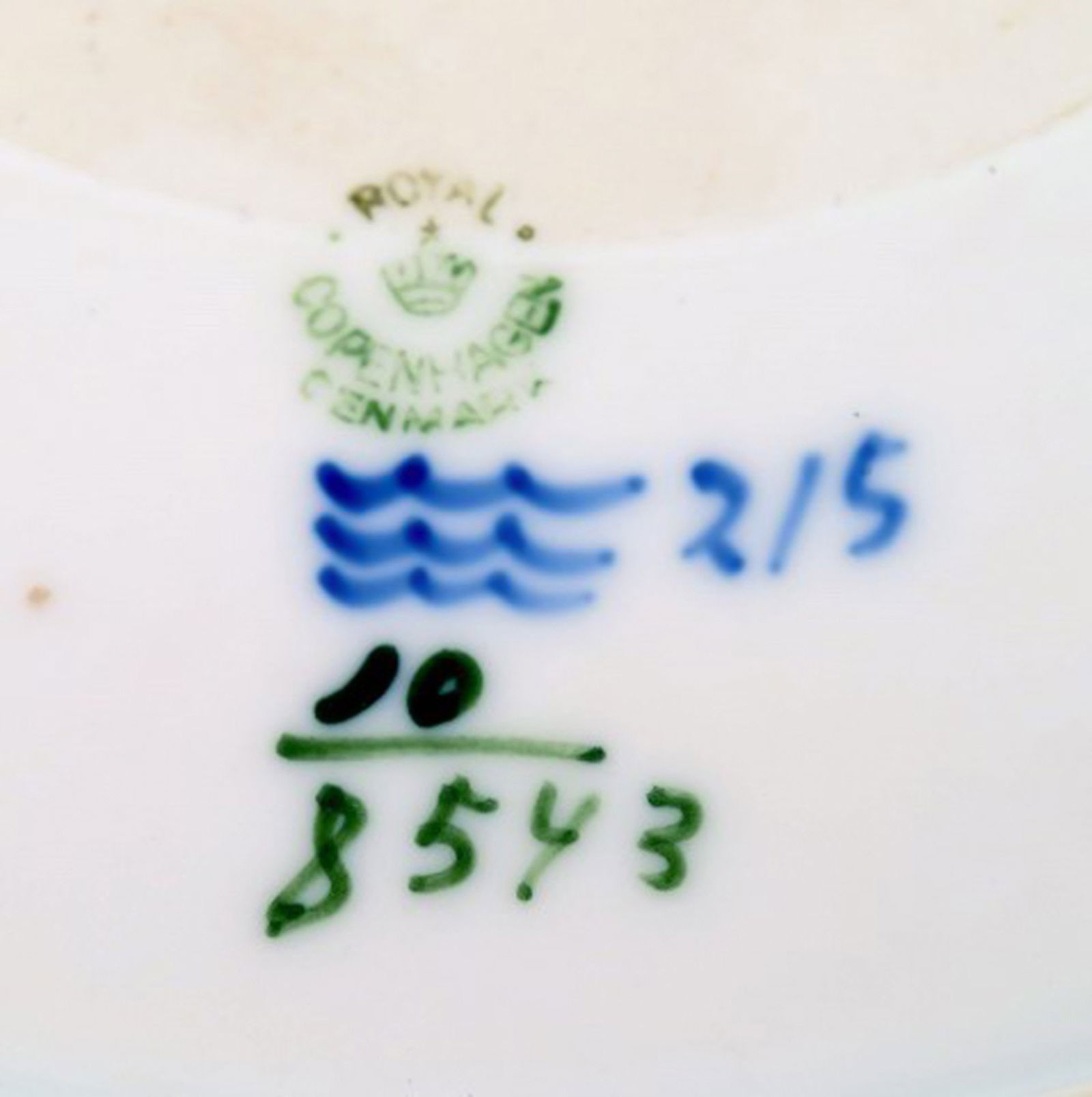 Royal Copenhagen Blue Flower Angular, round serving dish. Decoration Number 10/8543. - 3