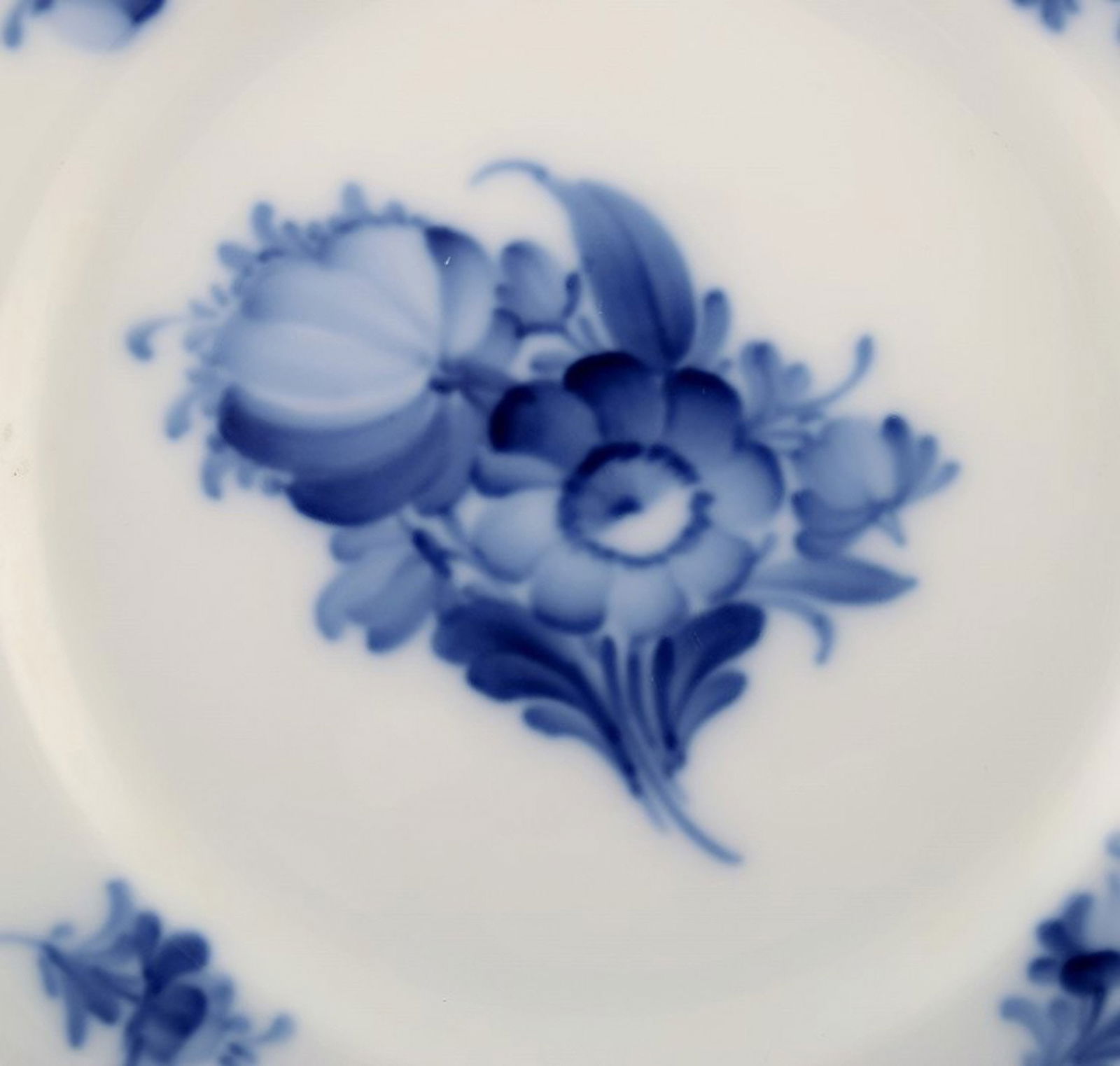 Cake plates from Royal Copenhagen. 2 pcs. in stock. - 2