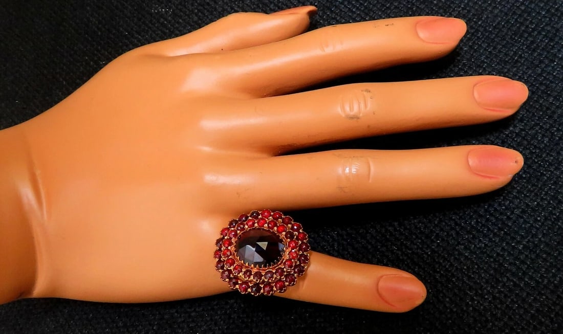 10ct natural oval garnets cluster ring 14kt gold 1930 - 6