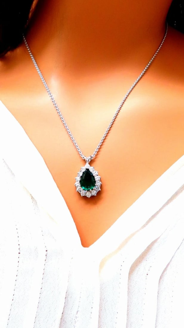GIA Certified 3.77ct Natural Emerald Diamond Necklace 14kt ** - 5