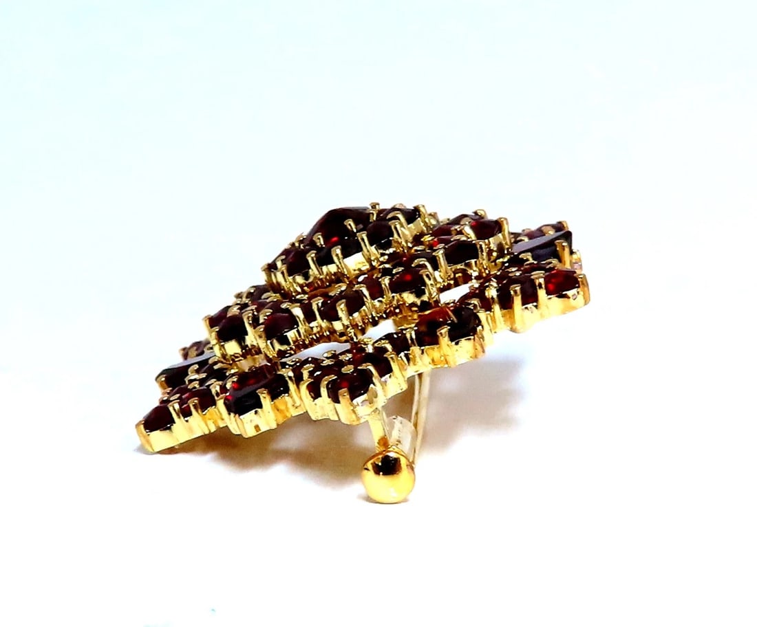 Cosmopolitan 14kt Gold Garnet Pin 14kt** - 2