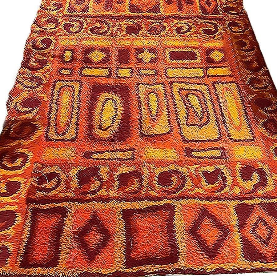 Mid-century 8' Foot Hand-Hooked Scandinavian Shag Rug w/ Abstract Design - 3
