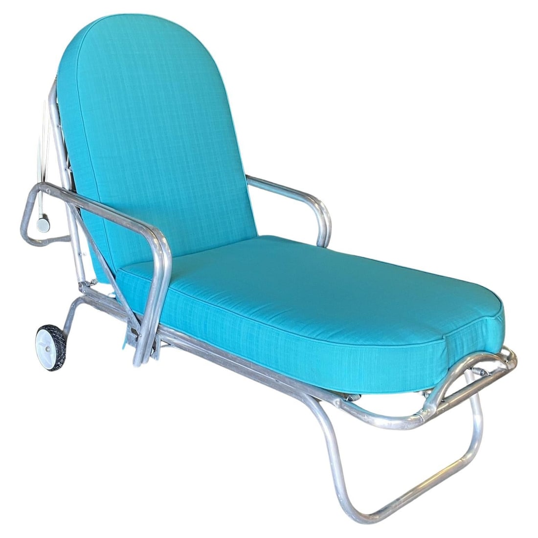 Aluminum Patio/Outdoor Adjustable Recliner Chase lounge: Title: Aluminum Patio/Outdoor Adjustable Recliner Chase lounge Description: Post-war outdoor patio aluminum reclining Chase lounge Chair With double Poles Armrest. This Mid-century patio/outdoor