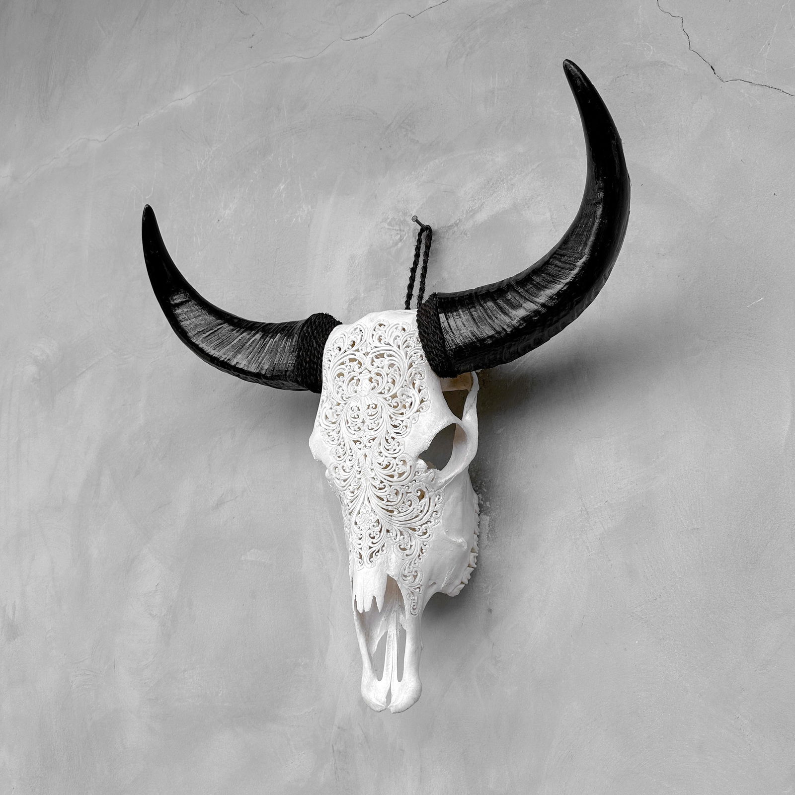 White buffalo skull - Small lotus motif - 7