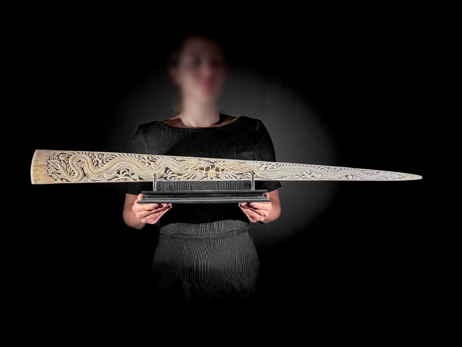 Extra large carved swordfish - Double Dragon motif: Title: Extra large carved swordfish - Double Dragon motif Maker:Unknown Origin: Indonesia Date/Period:2025 Materials:Xiphius Gladius, Bone, Wood Dimensions:Length: 94 cm / 37 inches Description:An ext