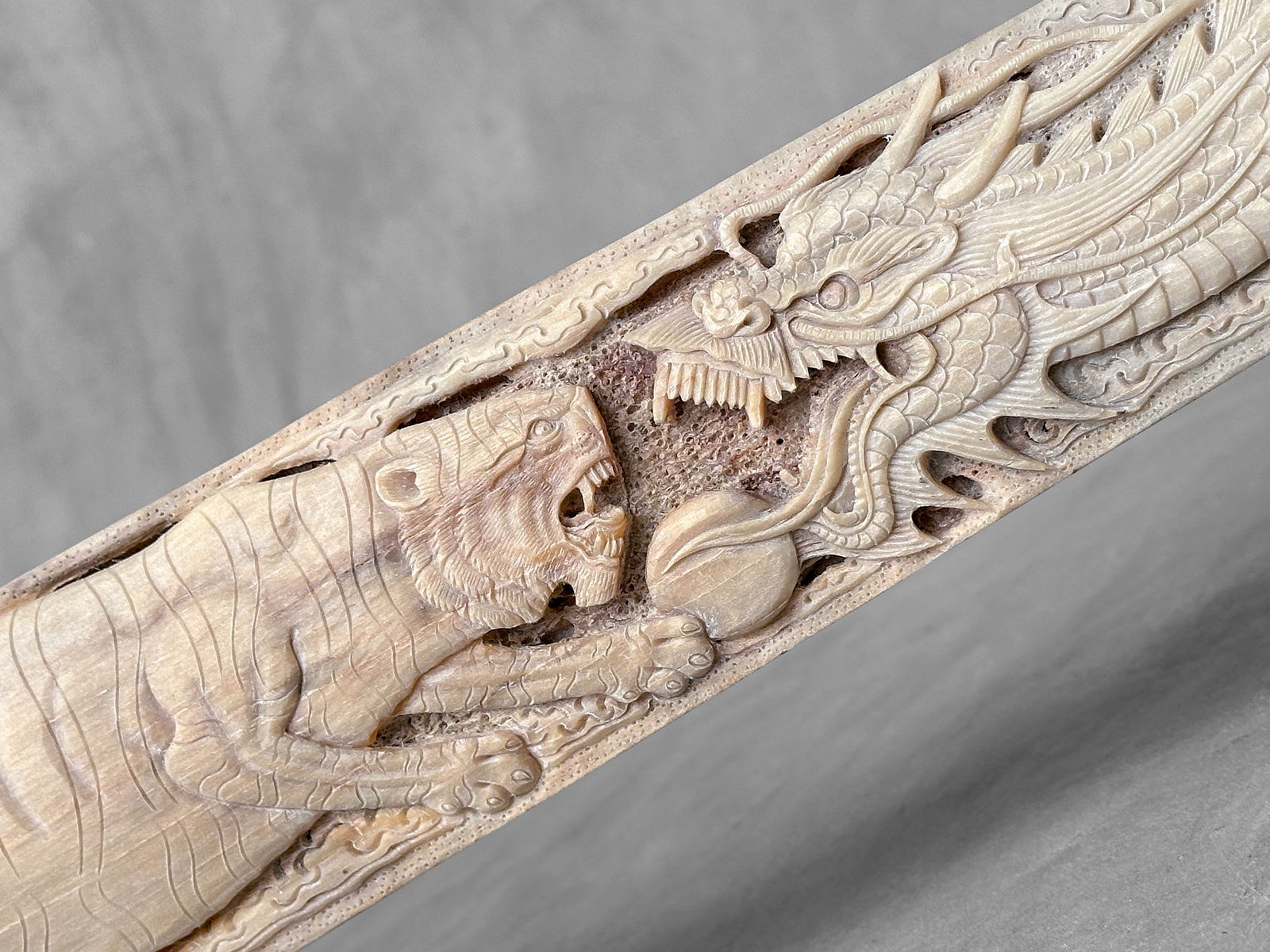 An extra large carved swordfish rostrum - Dragon tiger carving - 4