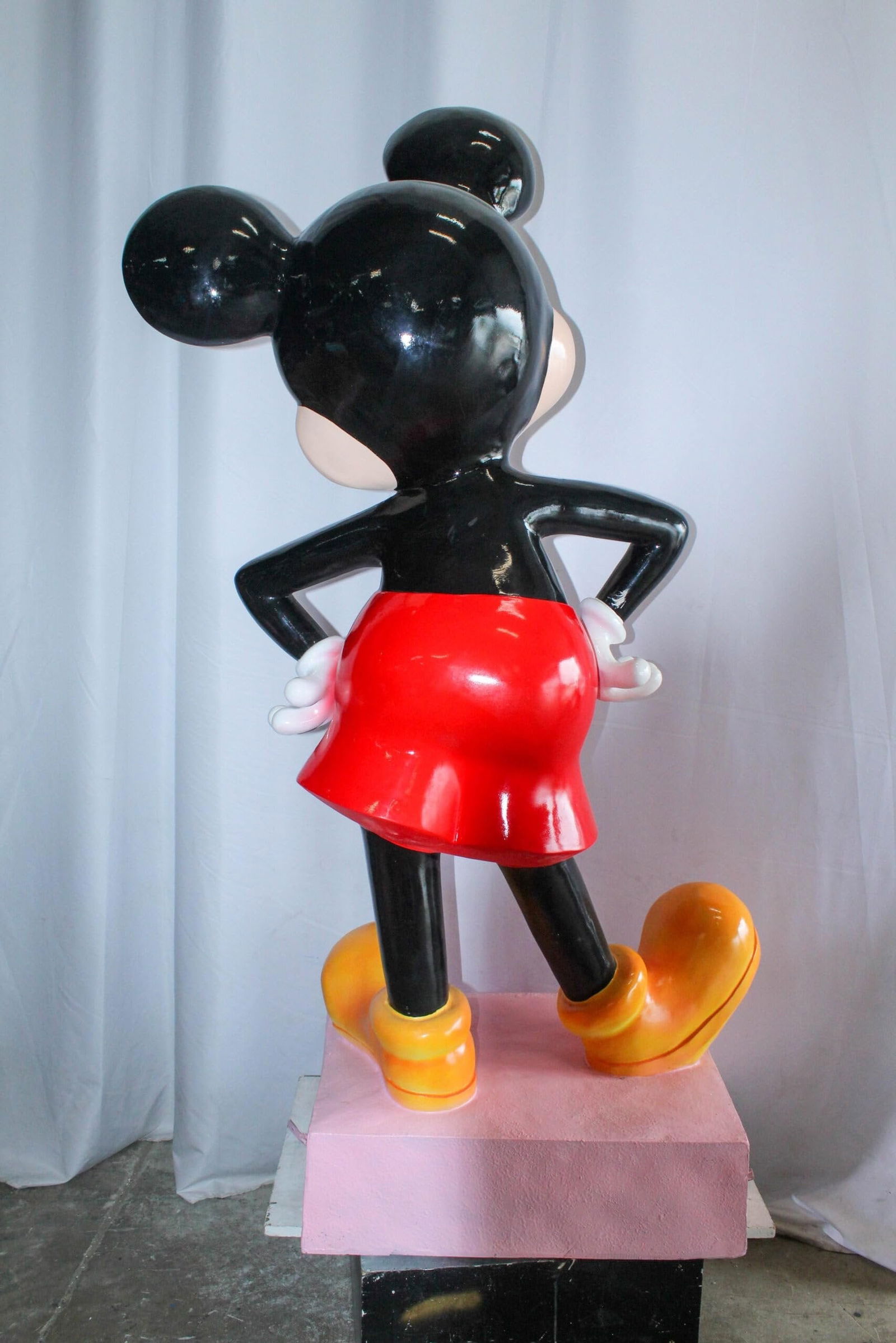 Large Cartoon Mouse Statue Holding Flower Bouquet 35" x 26" x 73"H - 9