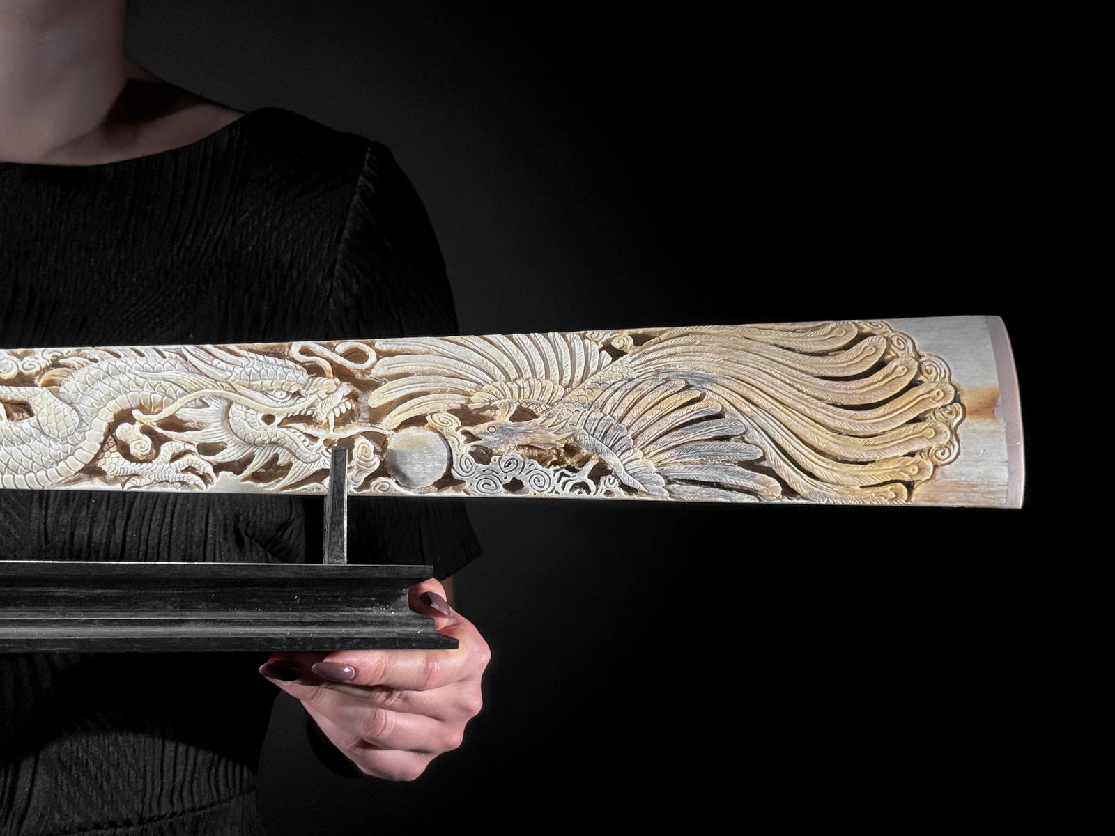 Impressive engraved swordfish rostrum - Dragon Phoenix motif - 10