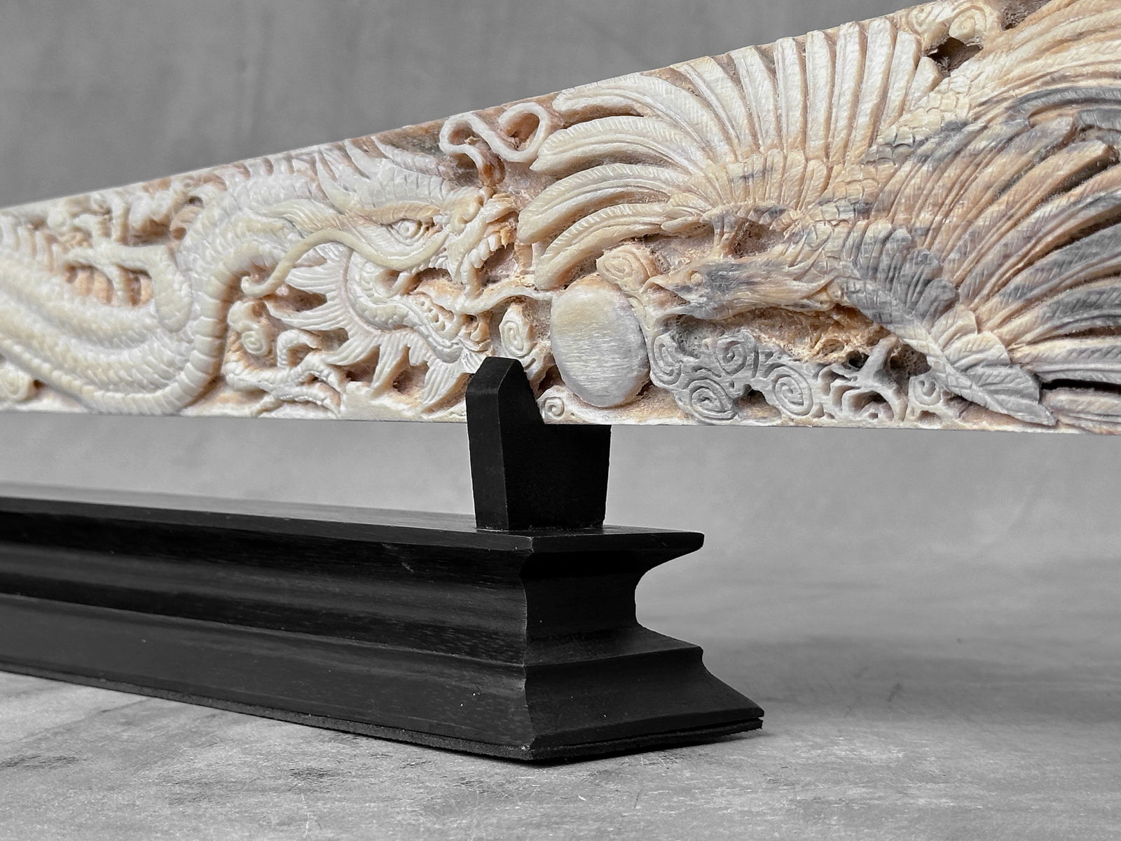Impressive engraved swordfish rostrum - Dragon Phoenix motif - 3
