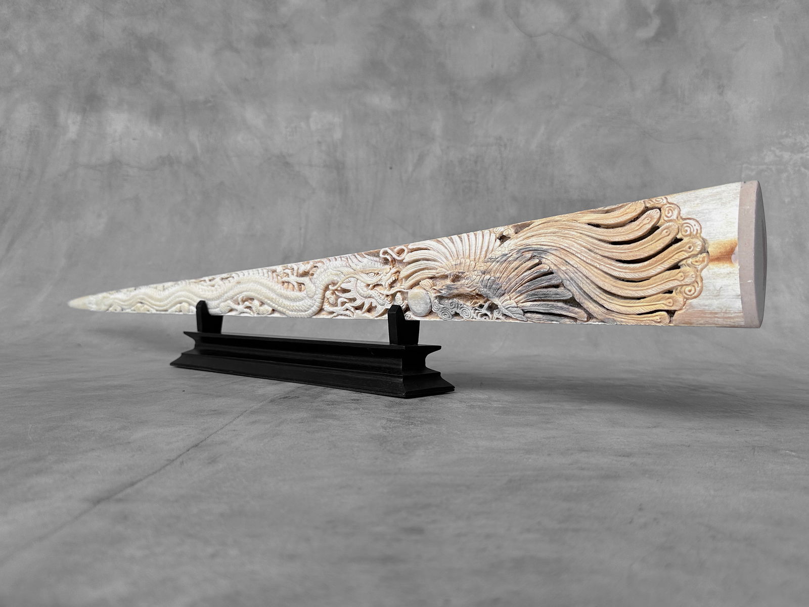 Impressive engraved swordfish rostrum - Dragon Phoenix motif - 4