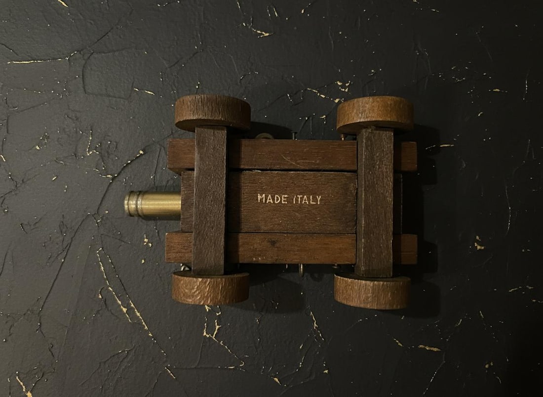 Italian Made Cannon Replica with Wood Carriage & Metal Barrel Collectible Militaria - 2