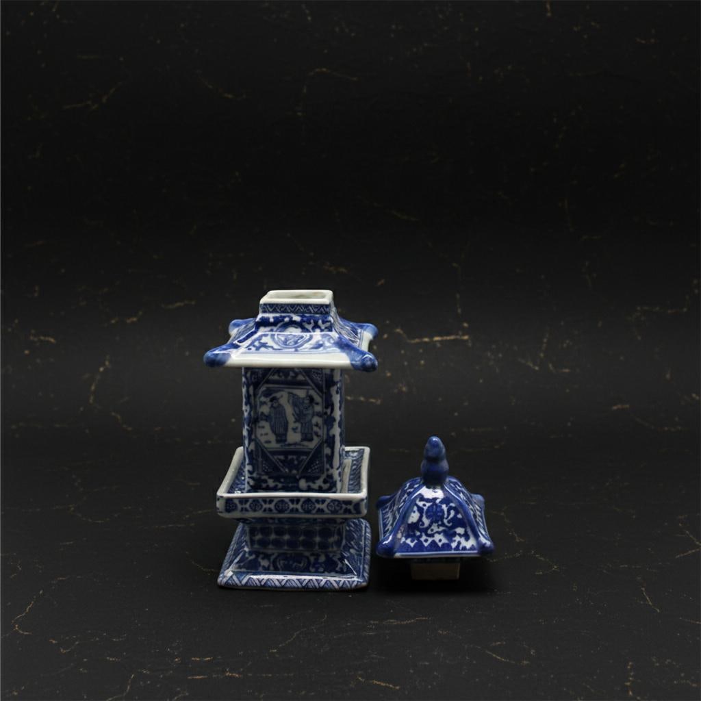 Antique Chinese Layered Tower Vase Blue and White Jingdezhen Porcelain Collection - 4